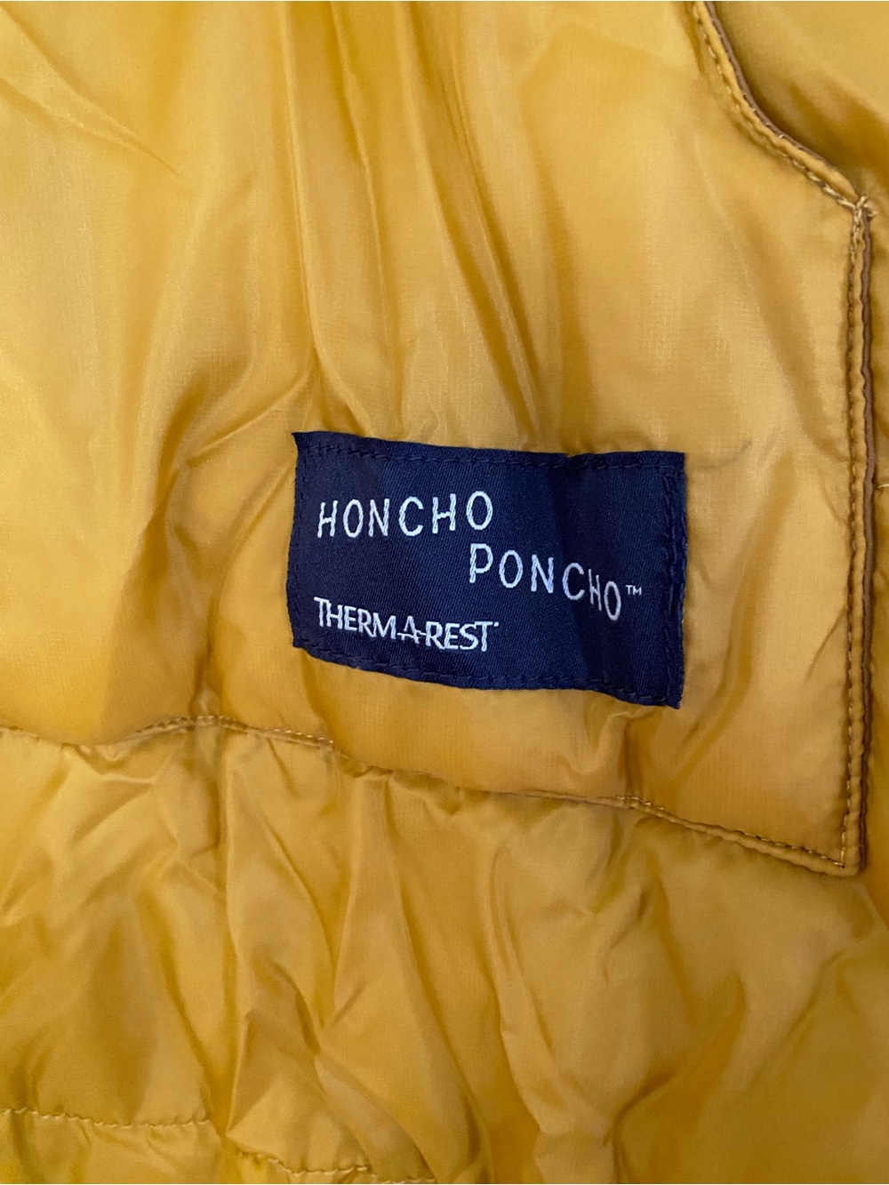 Thermarest Honcho Poncho synthetic insulated hooded mustard gold sample one size - Picture 4 of 7
